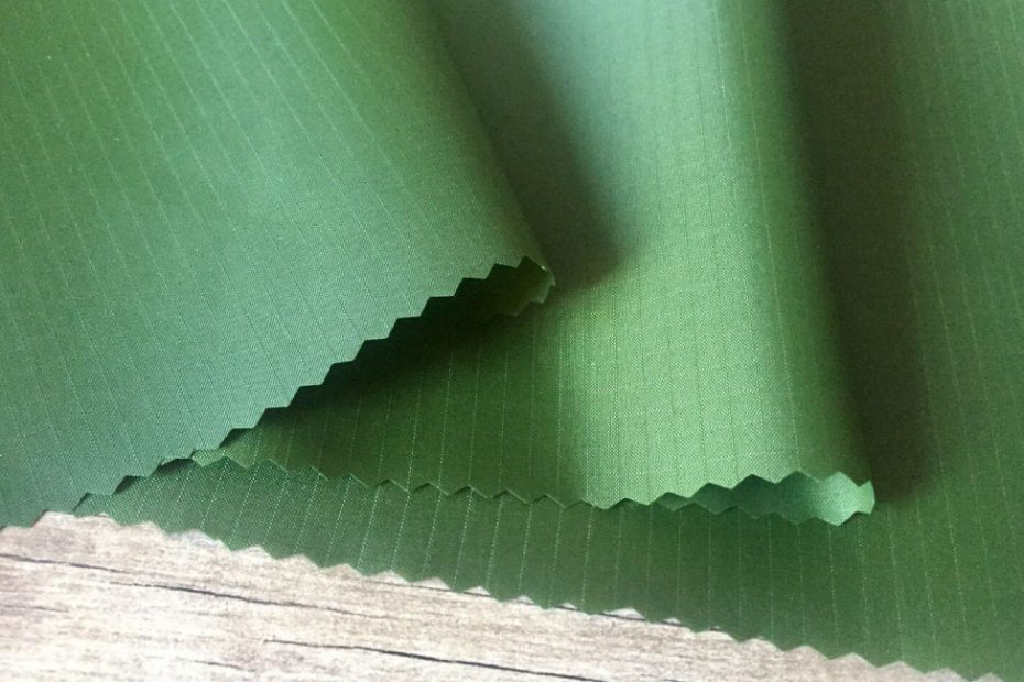 Lightweight fabric material