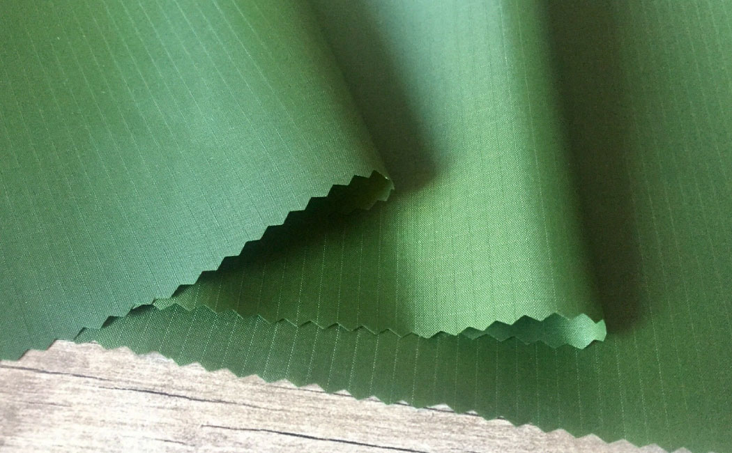 Lightweight fabric material