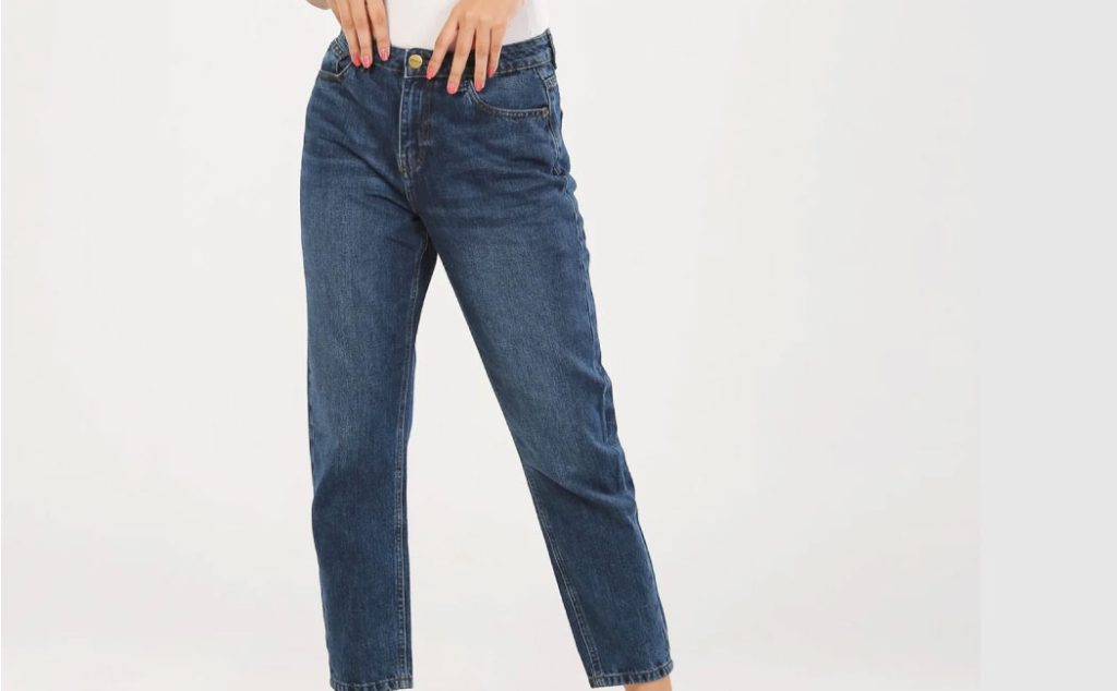 Women mom jeans