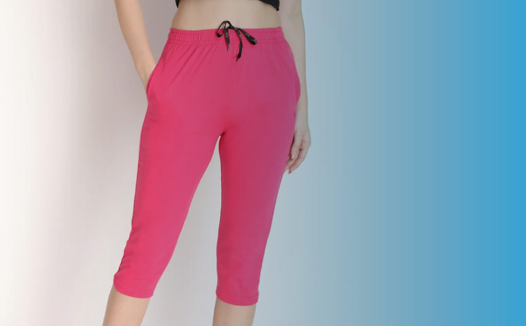 Women pink capris pants