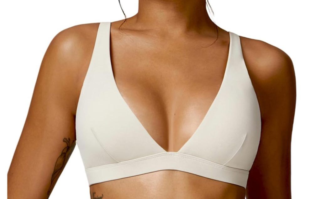 Low-cut sports bra for women